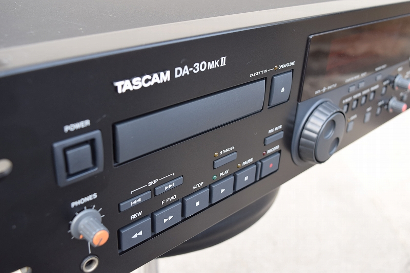 中古音響機材 TASCAM DA30mkⅡ 業務用 DAT